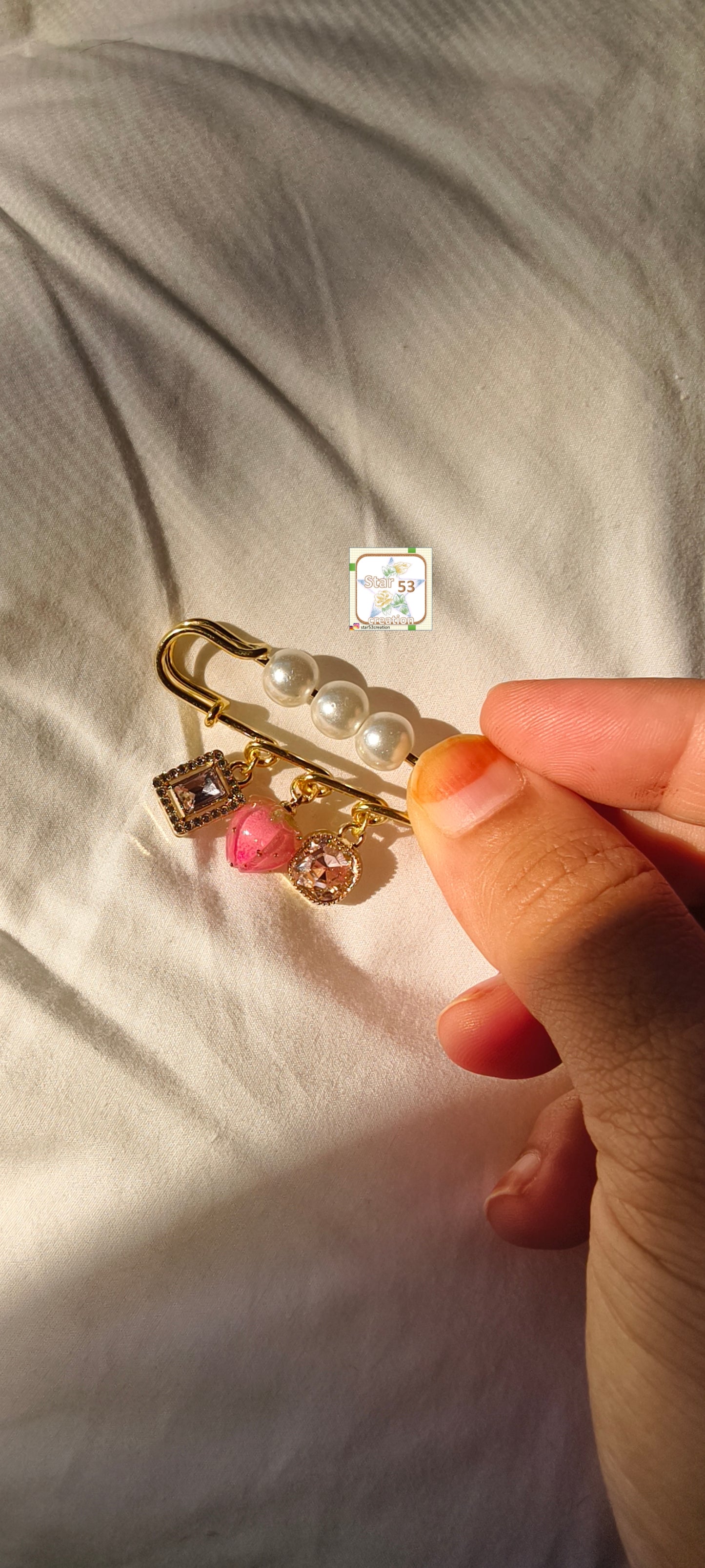 Sparkling floral brooch