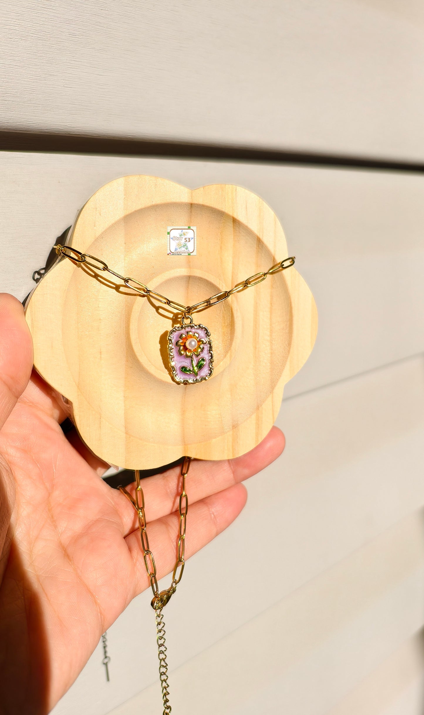 Sunflower bloom necklace, 16-18 Inches