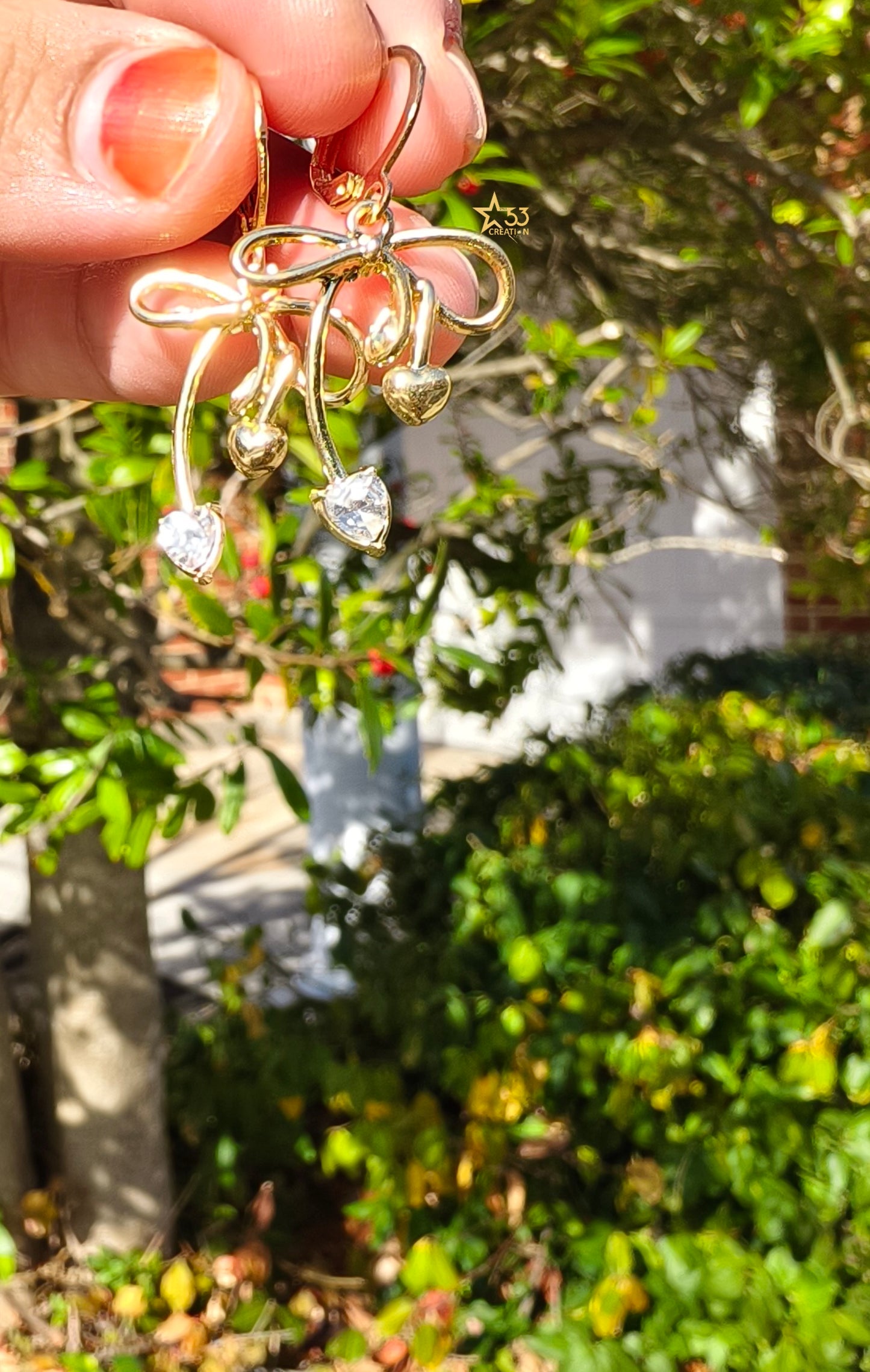 Bow-licious earrings, white rhinestones
