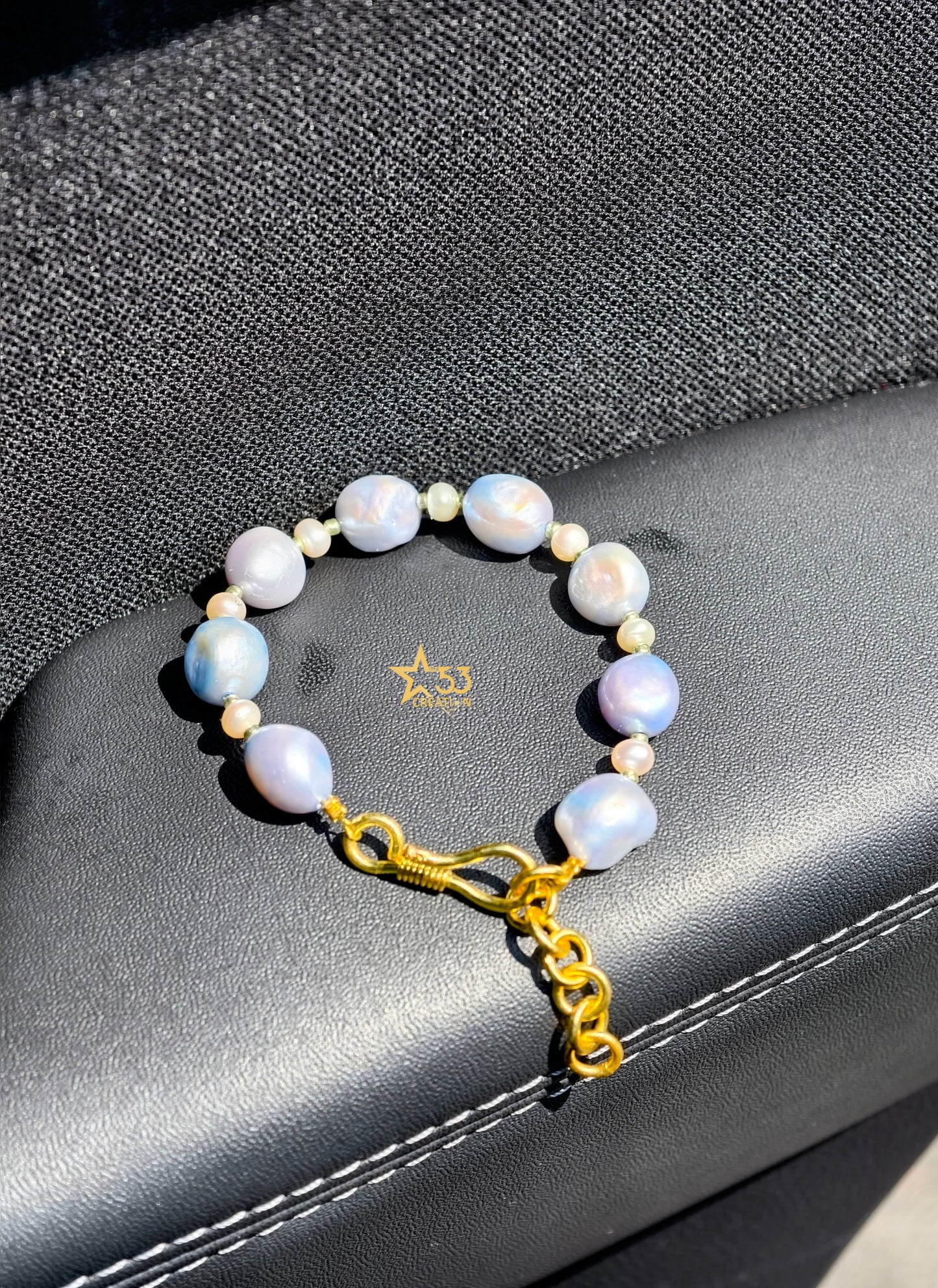 Cerulean freshwater pearl bracelet