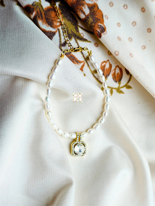 Twinkleplum pearl bracelet