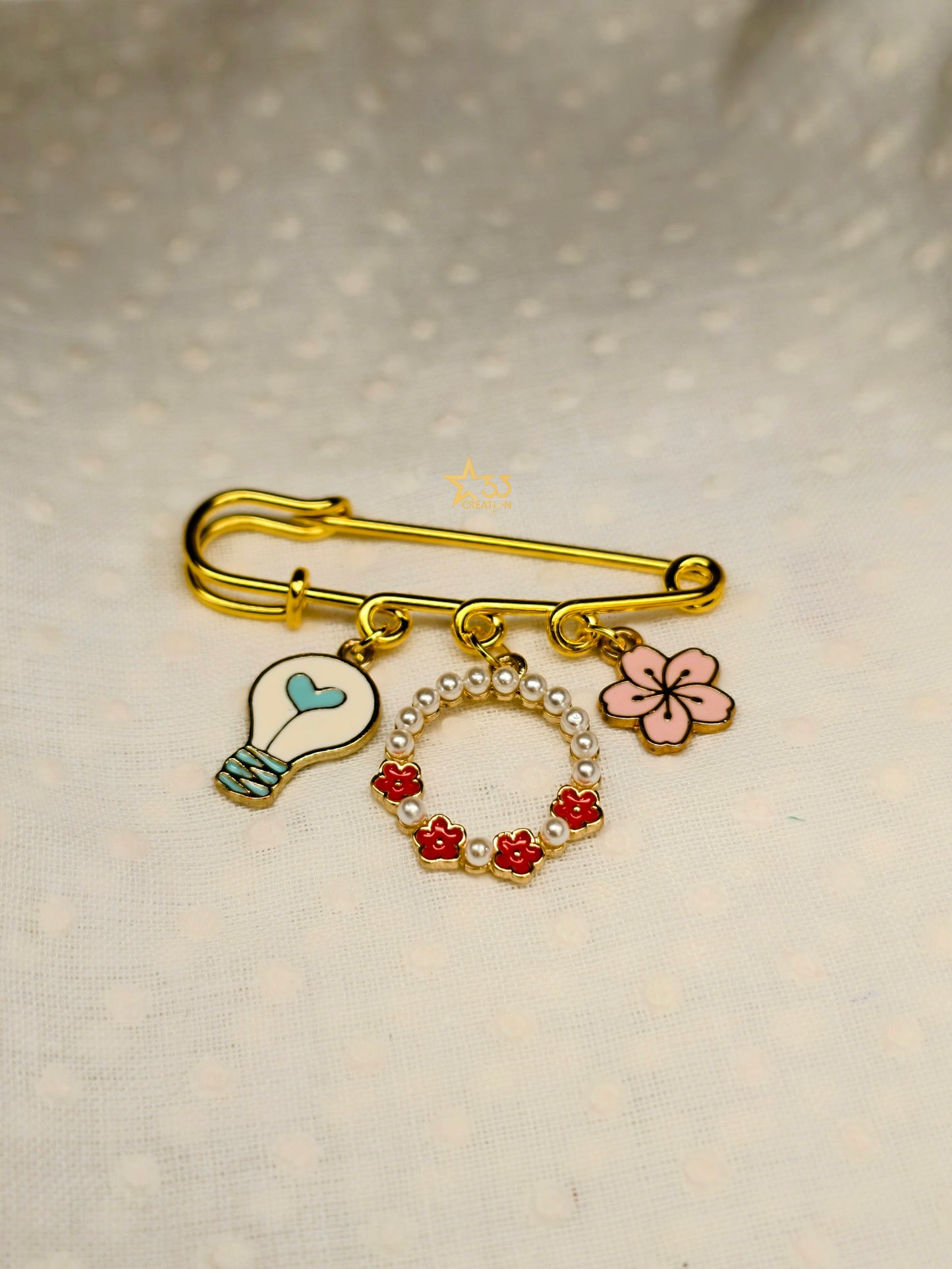 Floral light brooch