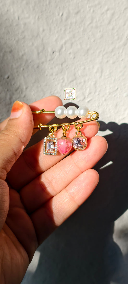 Sparkling floral brooch