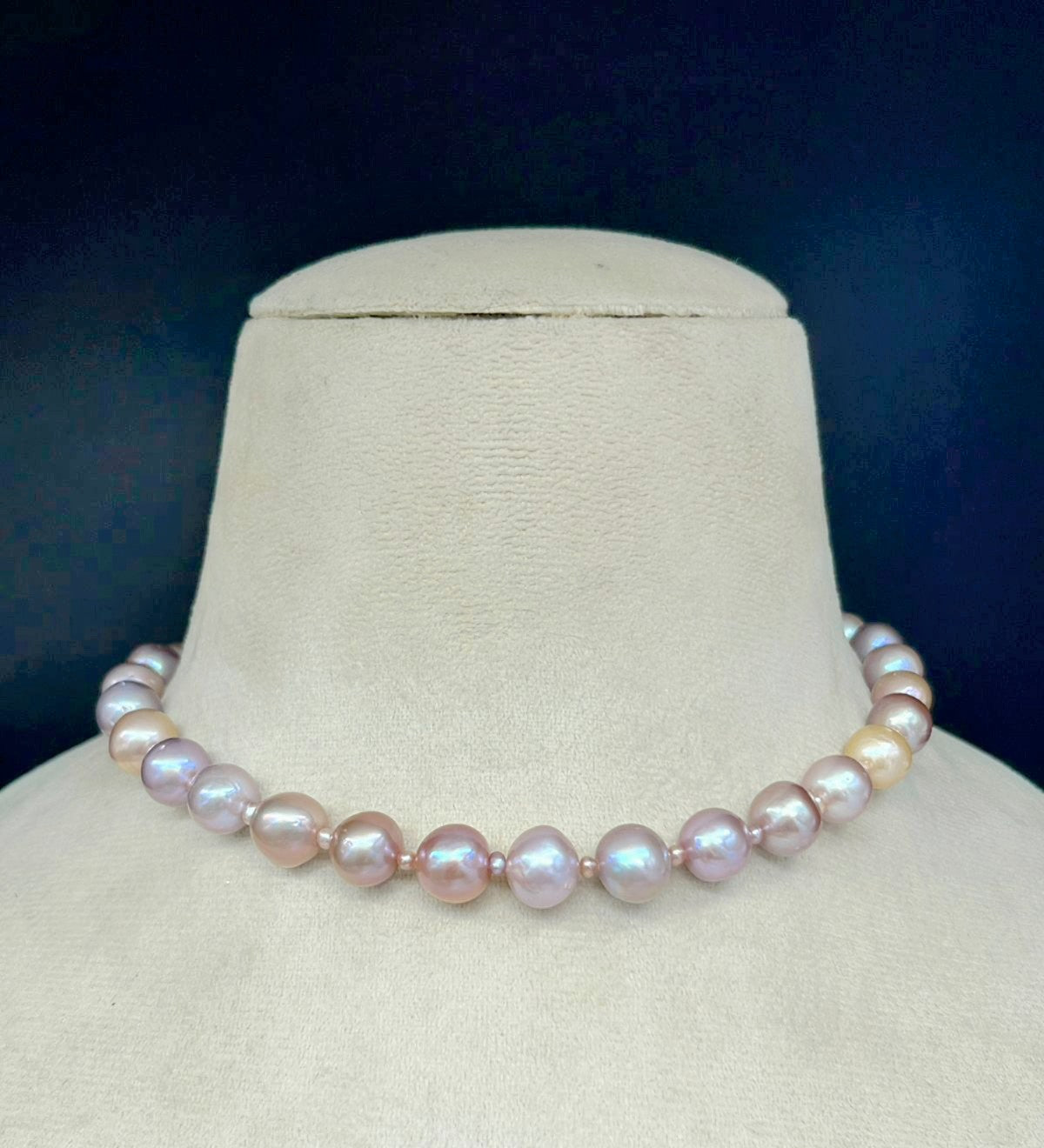 Lulu necklace, 9-11 mm pearls, 16 inches