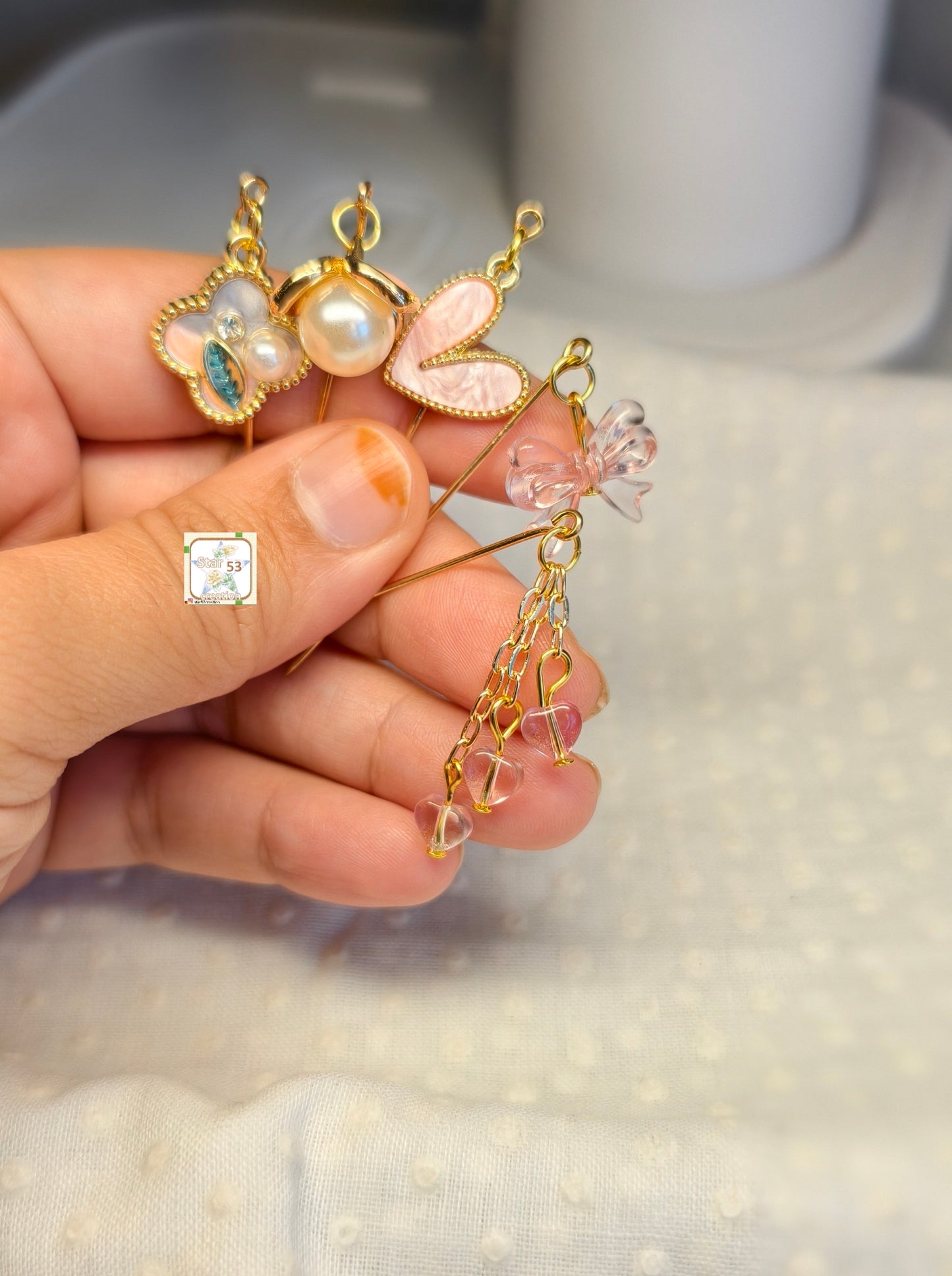 The Pink Tribe pins, set of 5