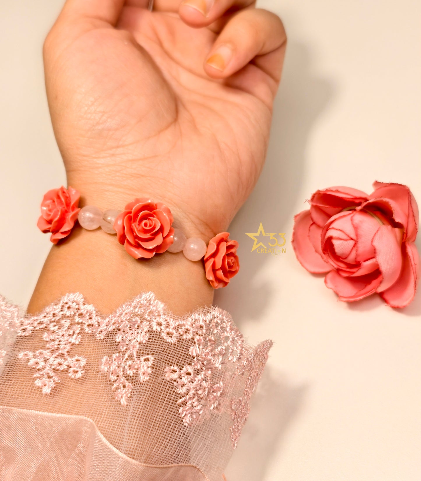 Rosa bracelet, stretchable