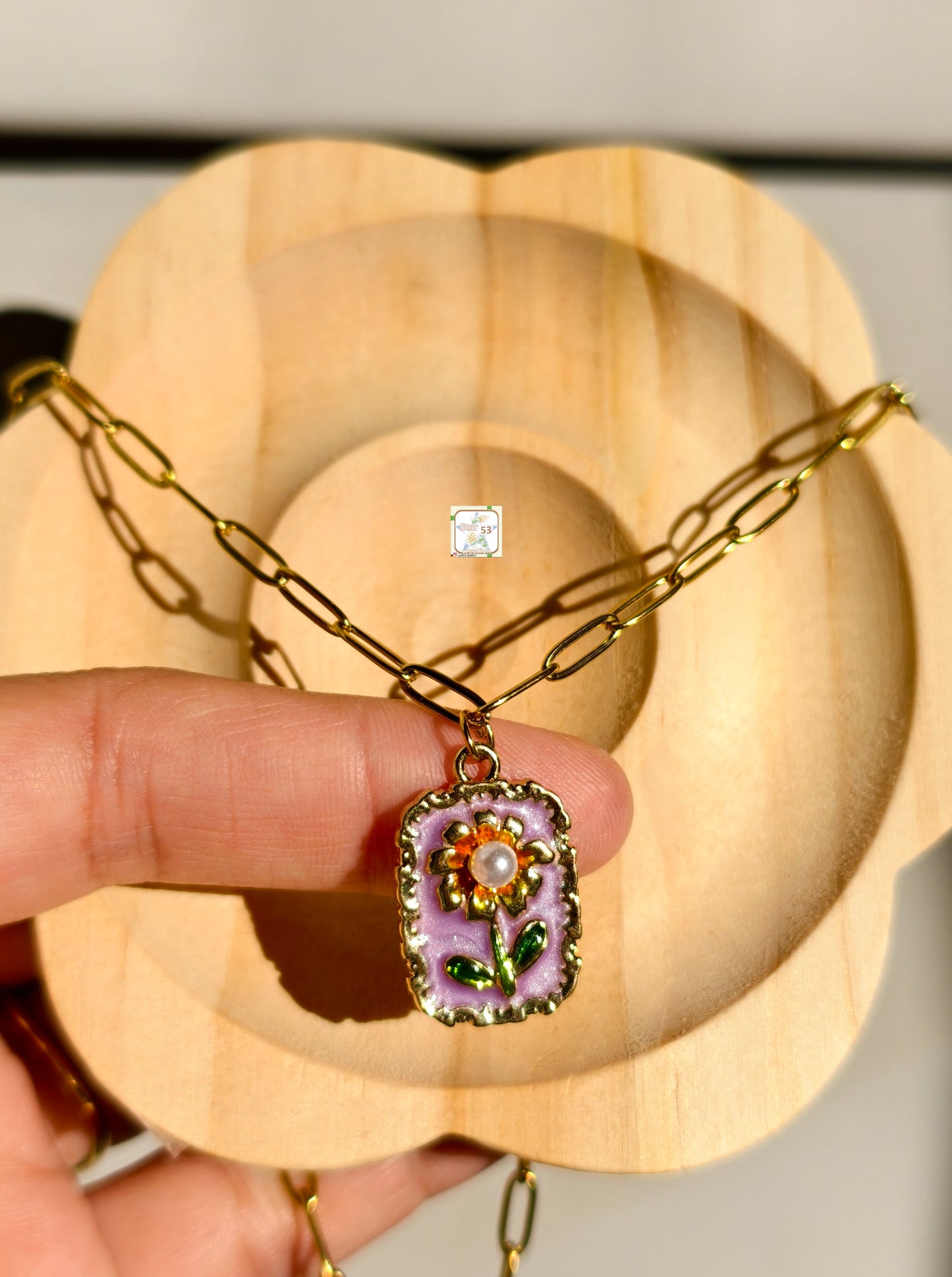 Sunflower bloom necklace, 16-18 Inches